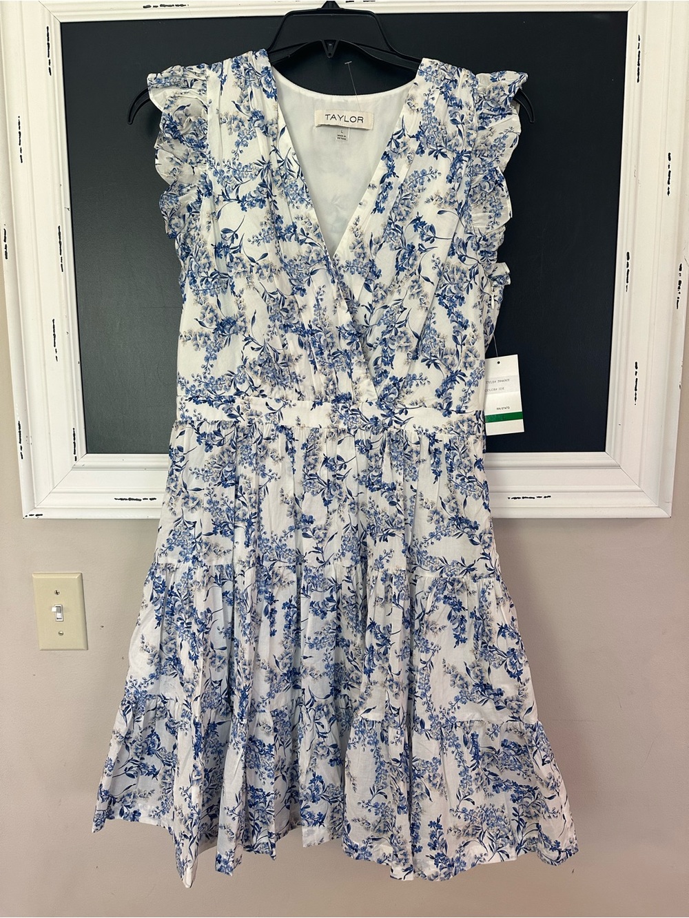 Taylor Blue & White Floral Print Mini Dress. Sz L NWT